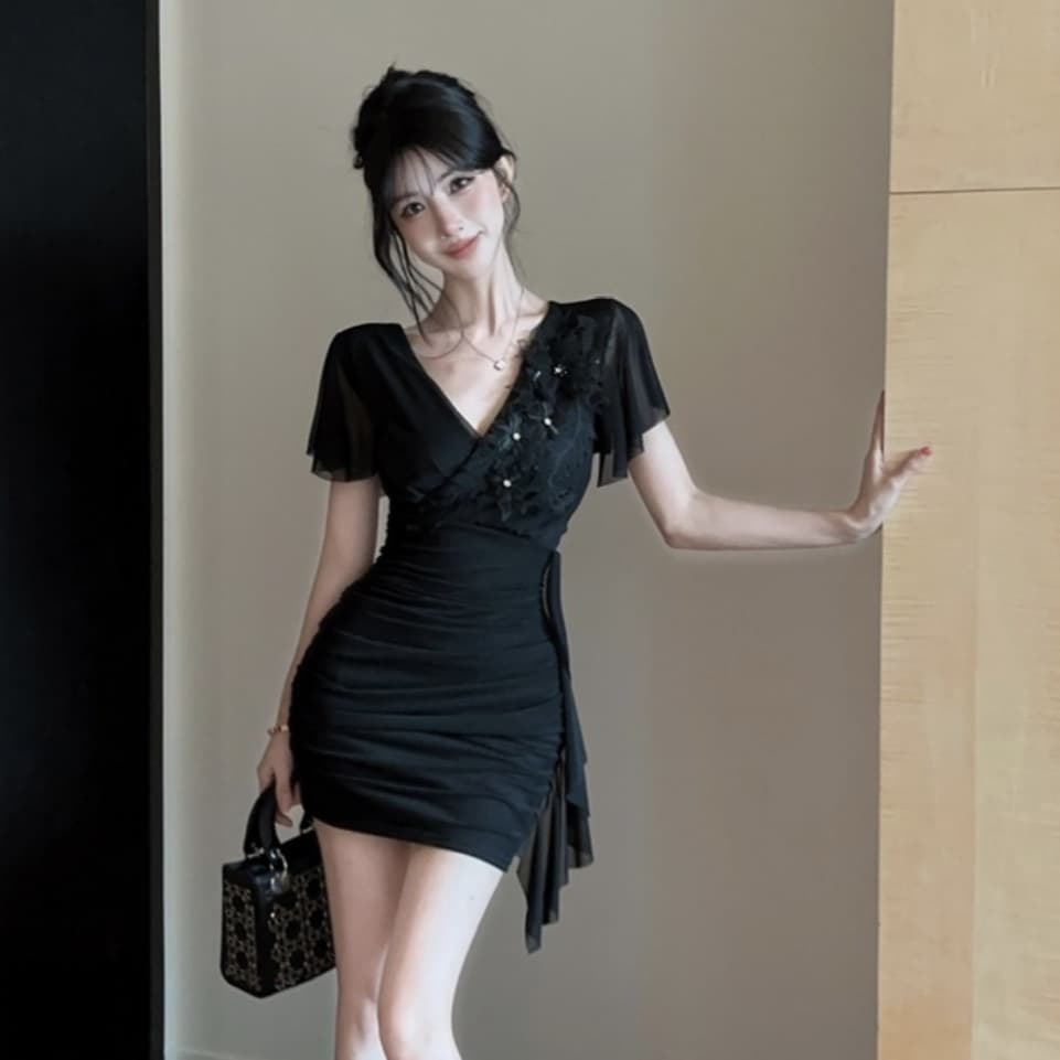 실사 Feifei 소매 십자가 포장 미니 스커트 3 차원 패치워크 자수 장식 펌프 Pleat 허리 수축 몸매 가꾸기 타이트 드레스 이미지 2
