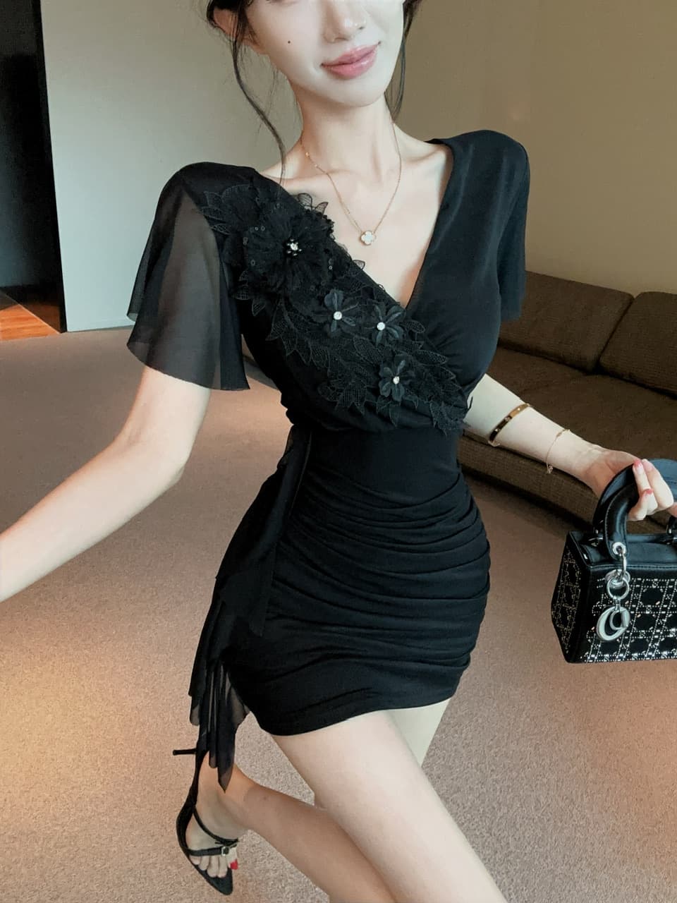 실사 Feifei 소매 십자가 포장 미니 스커트 3 차원 패치워크 자수 장식 펌프 Pleat 허리 수축 몸매 가꾸기 타이트 드레스 상세 이미지 18