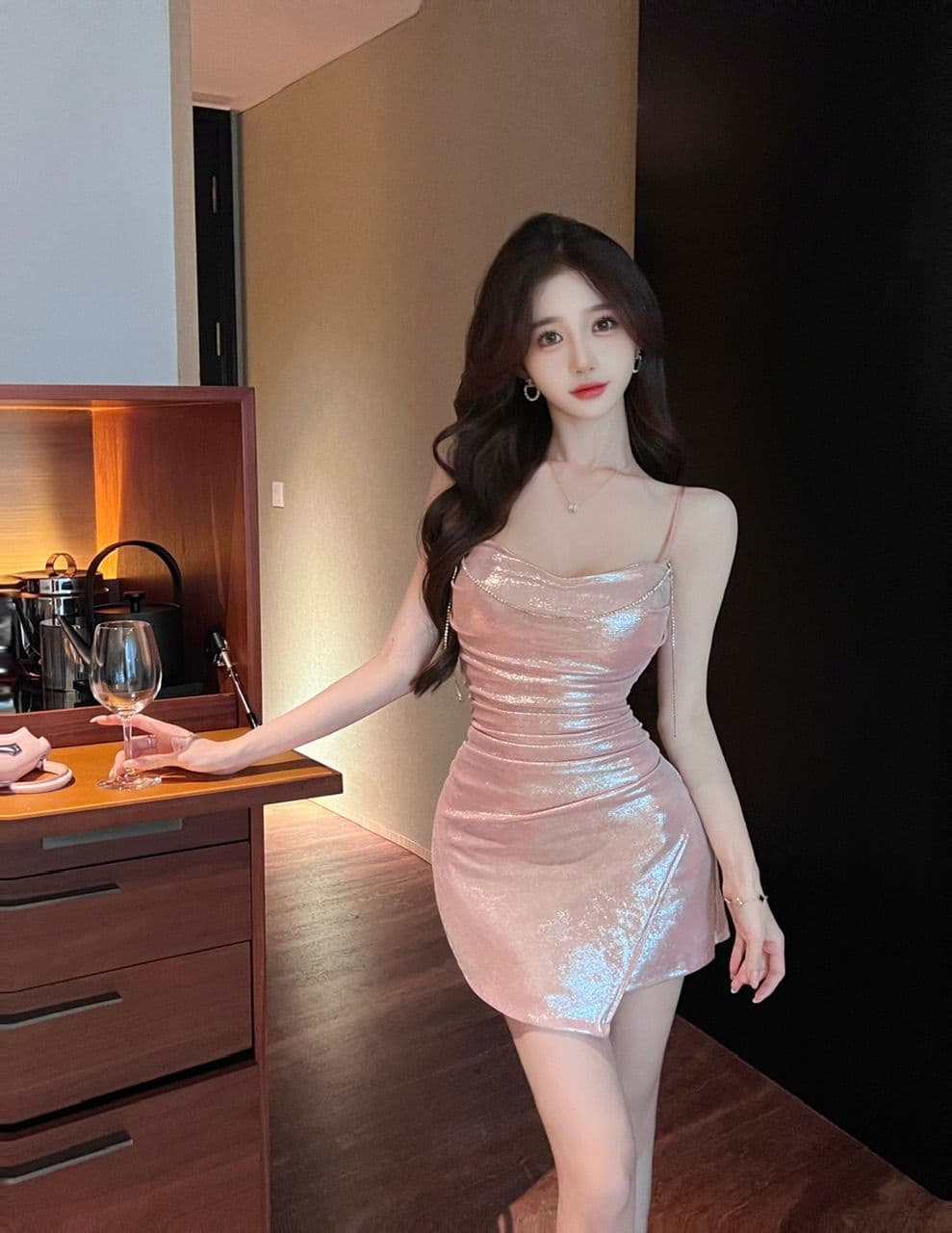 실사 흔들다 칼라 슬립 여성 드레스 훈련 사슬 술 장식 허리 수축 주름 측면 트임 밝은 얼굴 타이트 스커트 미니 스커트 상세 이미지 5
