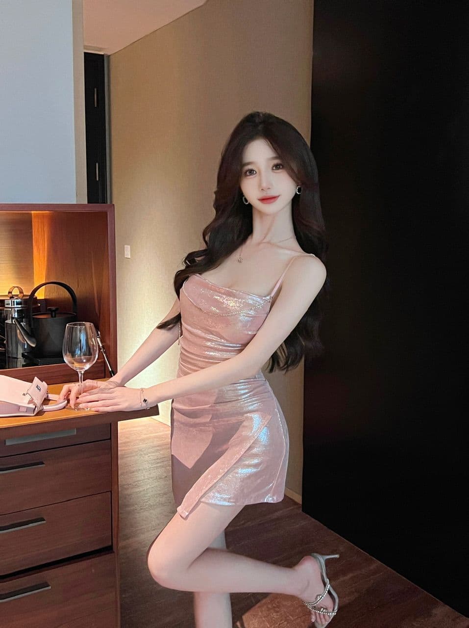 실사 흔들다 칼라 슬립 여성 드레스 훈련 사슬 술 장식 허리 수축 주름 측면 트임 밝은 얼굴 타이트 스커트 미니 스커트 상세 이미지 10