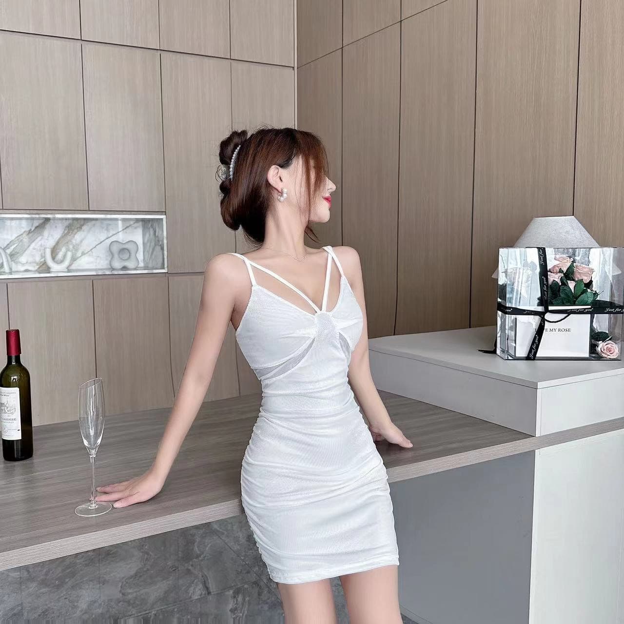 실사 디자인 센스 좋은 슬립 드레스 낮은 네크라인 망사 시스루 주름 신축성 타이트 스커트 쇼트 스타일 드레스 상세 이미지 14