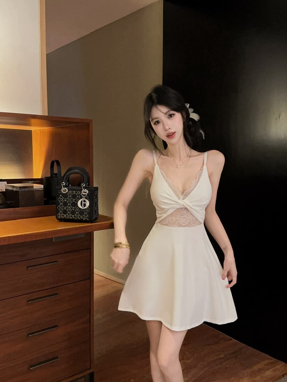 실사 디자인 센스 V넥 슬립 드레스 비틀림 허리 레이스 홀로우 아웃 a 단어 우산 치마 쇼트 스타일 예복 드레스 상세 이미지 14