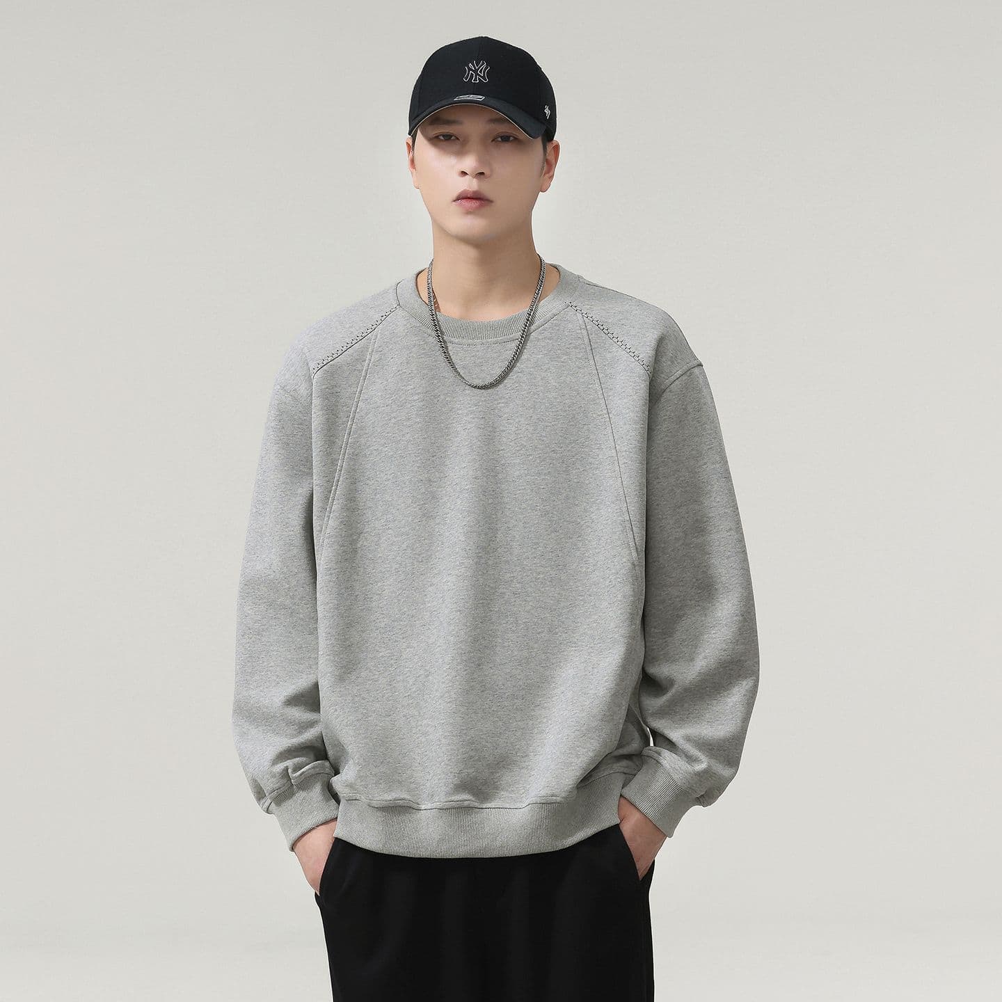 실사 2026 가을 겨울 새로운 남성 삽입 어깨 소매 라운드 넥 풀오버 스웨트셔츠 루즈핏 다용도 출퇴근 긴 소매 셔츠