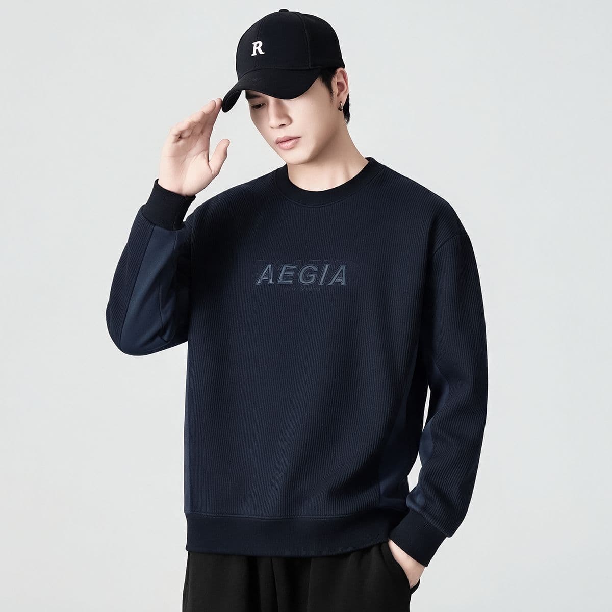 실사 2026 가을 겨울 새로운 미니멀리즘 신축성 후드티 남성 라운드 넥 풀오버 트렌드 자수 다용도 출퇴근 맨위 이미지 4