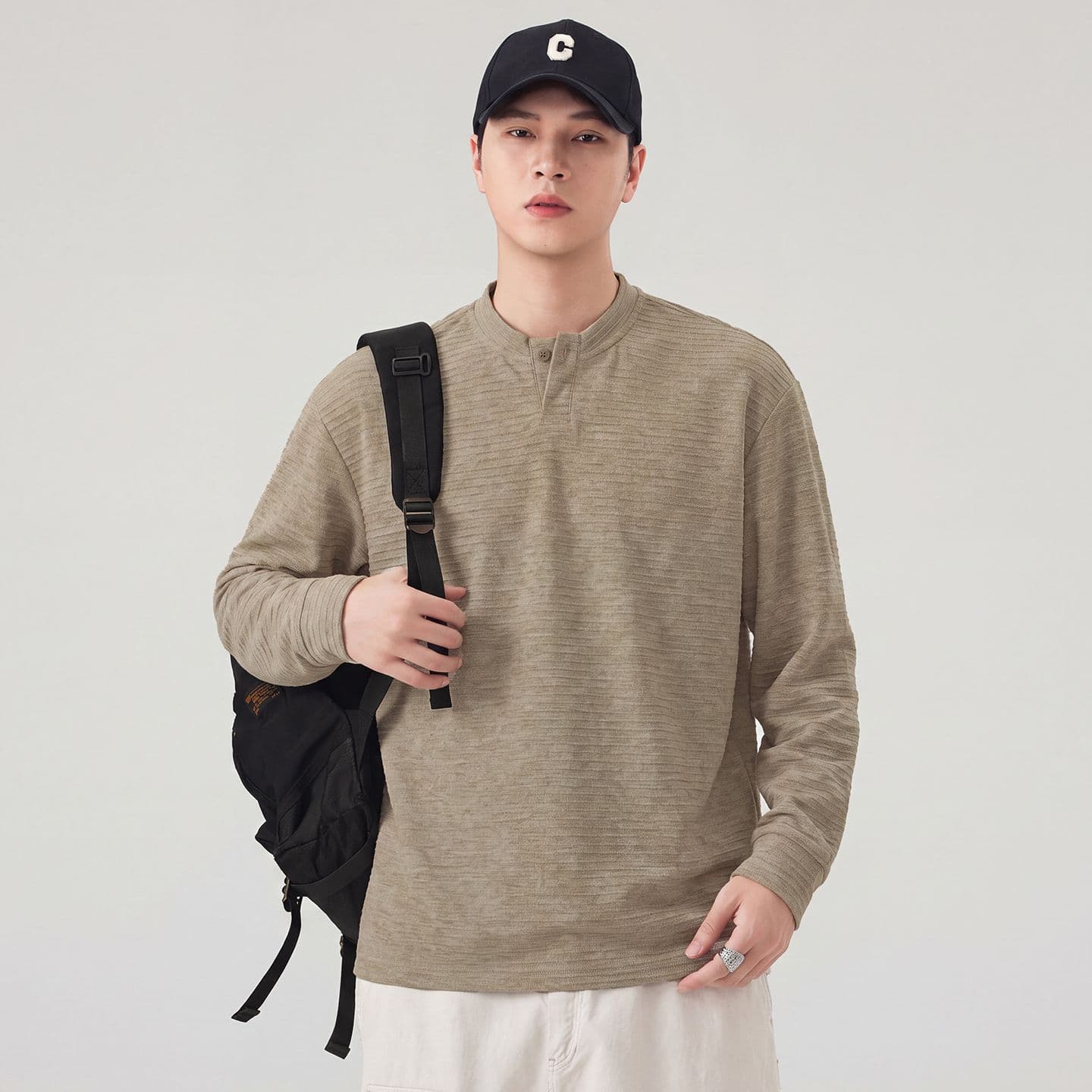 실사 가을 긴팔 티셔츠 남자 라운드 넥 루즈핏 캐주얼 단추 디자인 다용도 트렌드 질감 센스 티셔츠 이미지 2