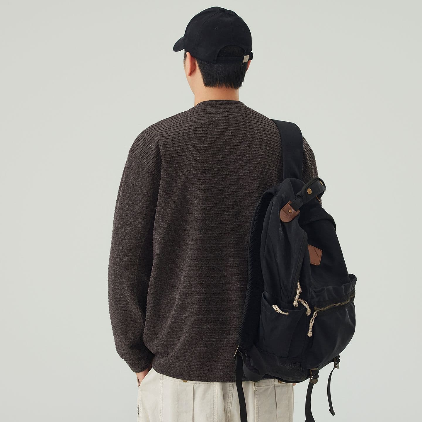 실사 가을 긴팔 티셔츠 남자 라운드 넥 루즈핏 캐주얼 단추 디자인 다용도 트렌드 질감 센스 티셔츠 이미지 4