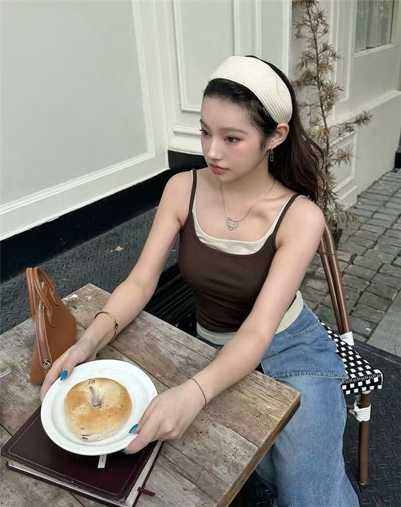 2026 이른 봄 새로운 디자인 센스 맨위 페이크 레이어드 행침 벨트 가슴 패드 여성 인사이드 가져 가라. 작은 조끼 여름 외출용 아름다움 뒤로 상세 이미지 16