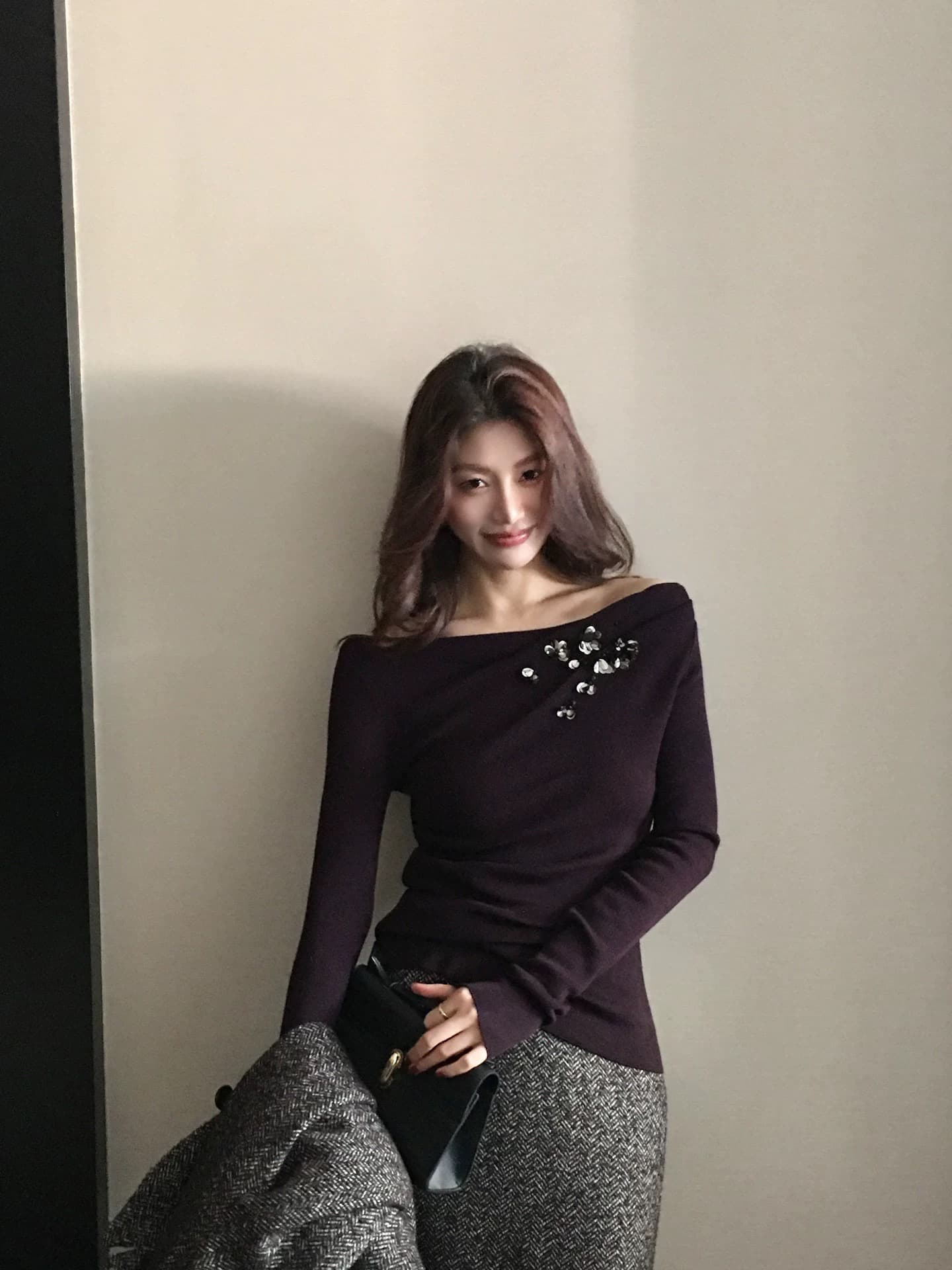 프랑스식 슈퍼 잘 생긴 ~ 중 보라색 스팽글 오프숄더 맨위 여성 가을 겨울 새로운 니트 스웨터 디자인 센스 작은 상세 이미지 2