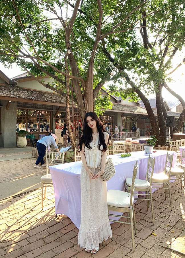 봄 새로운 절묘한 프랑스식 chl0 e 레이스 레이스 V넥 스트랩 새틴 레이스 조끼 상세 이미지 10