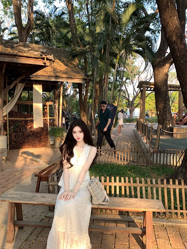 봄 새로운 절묘한 프랑스식 chl0 e 레이스 레이스 V넥 스트랩 새틴 레이스 조끼 상세 이미지 18