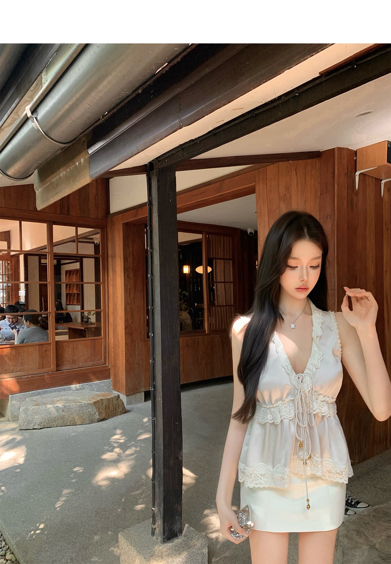 꽃 리플 레이스 화이트 새틴 프릴 소녀 달콤함 V넥 스트랩 조끼 여성 이미지 2
