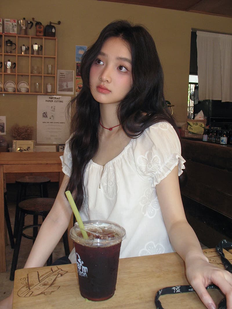 프랑스식 화이트 달콤함 반팔 여성 셔츠 여름 디자인 센스 자이언트 잘 생긴 루즈핏 셔츠 품격 맨위 상세 이미지 32