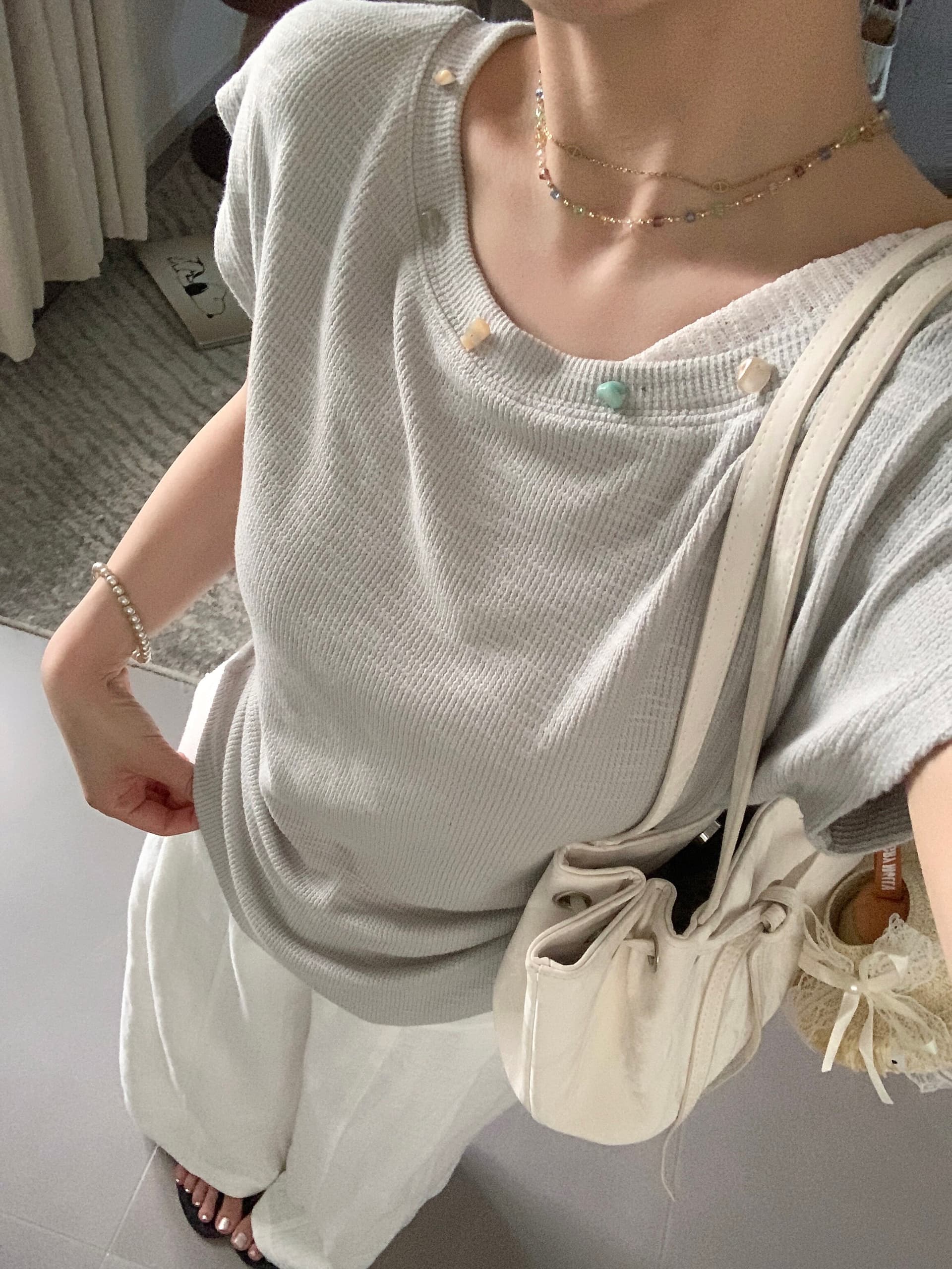 빛 사람들 높음 지혜 센스 한 부서 부드러운 배색 비즈 박기 반팔 티셔츠 여성 Chic 슬림해 보이는 꼬집기 허리 작은 셔츠 상세 이미지 6