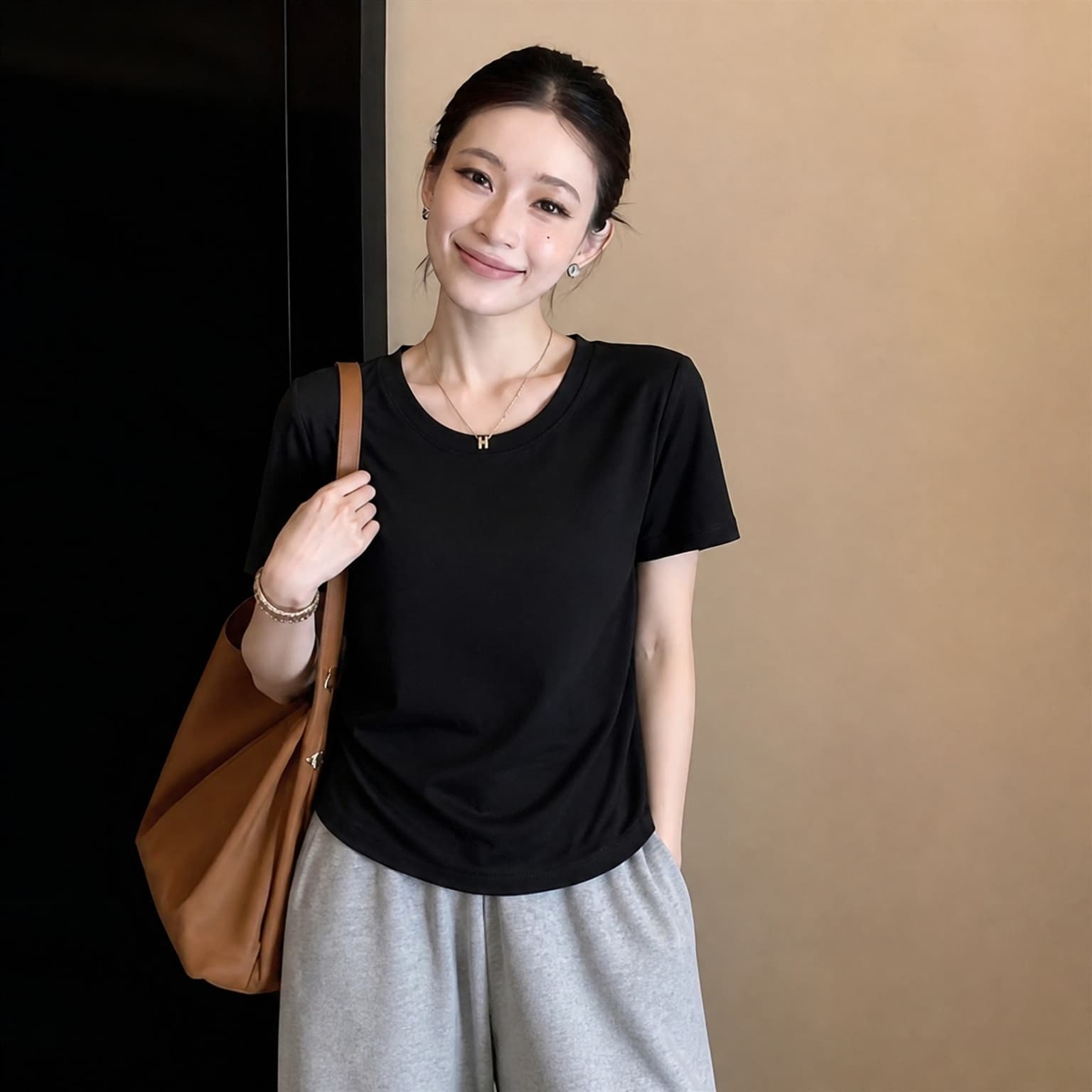 빅 사이즈 실사 라운드 넥 다용도 슬림해 보이는 사탕 색상 반팔 라운드 넥 티셔츠 이미지 3