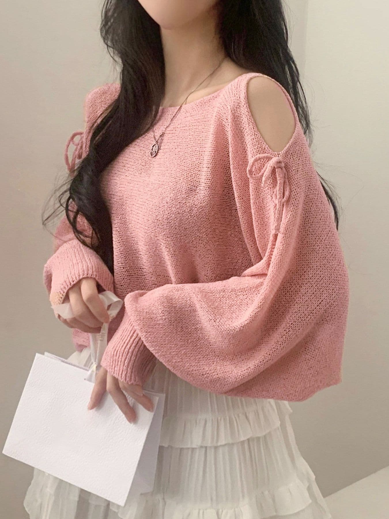 여름 프랑스식 디자인 센스 홀로우 아웃 스트랩 나비 매듭 루즈핏 긴팔 자외선 차단 니트 블라우스 상세 이미지 7