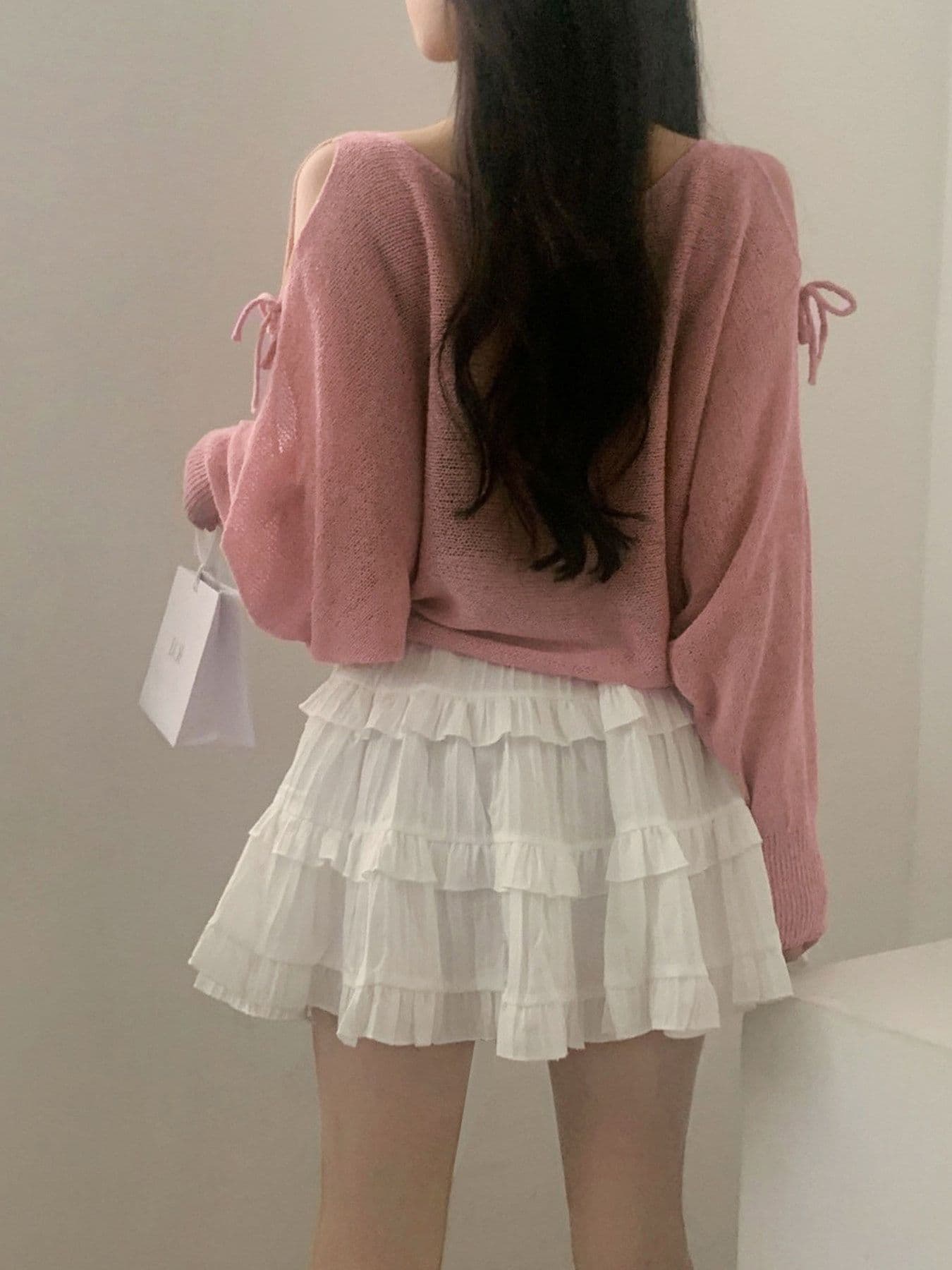 여름 프랑스식 디자인 센스 홀로우 아웃 스트랩 나비 매듭 루즈핏 긴팔 자외선 차단 니트 블라우스 상세 이미지 8