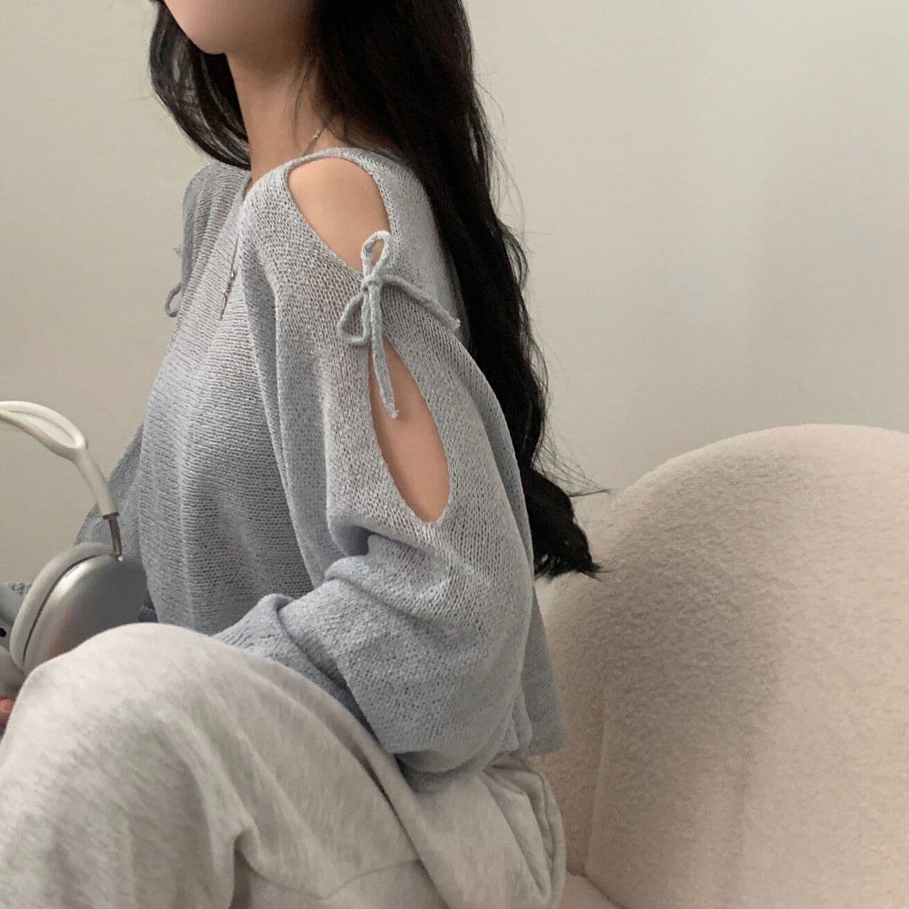 여름 프랑스식 디자인 센스 홀로우 아웃 스트랩 나비 매듭 루즈핏 긴팔 자외선 차단 니트 블라우스 상세 이미지 17