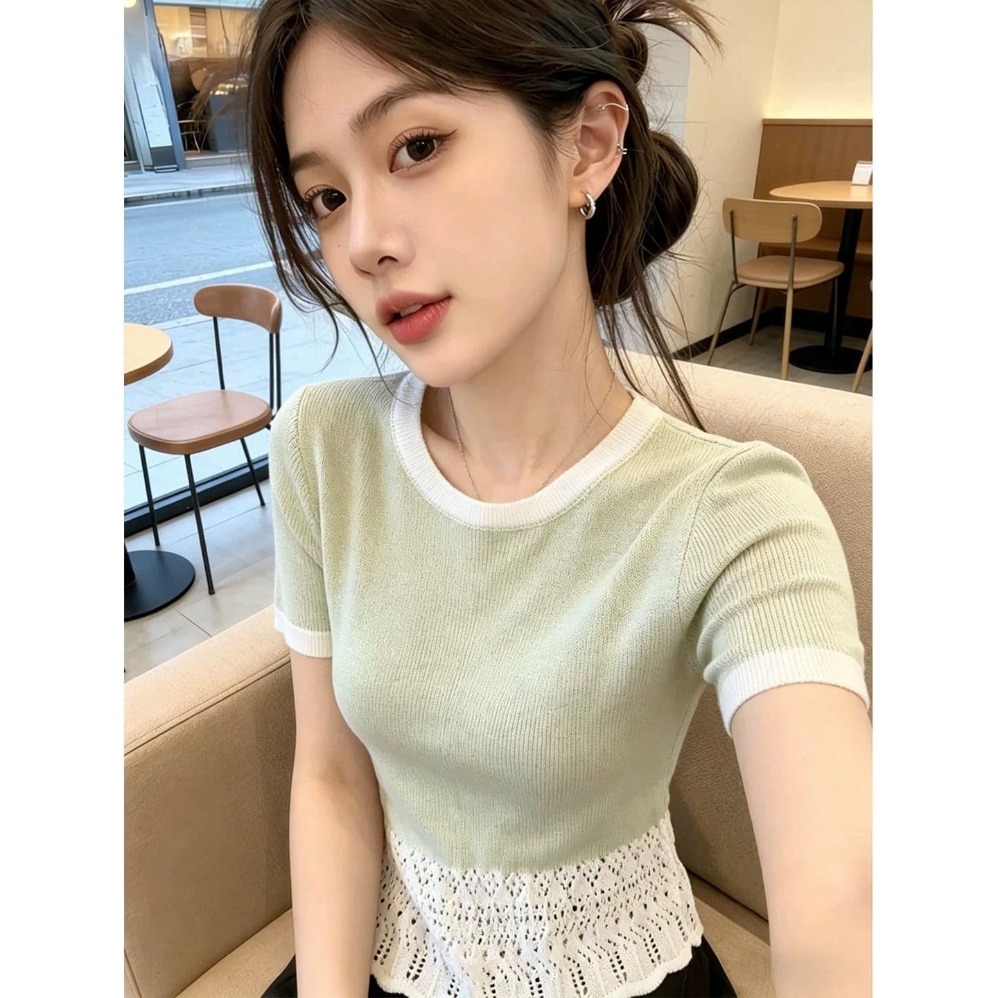 한 부서 라운드 넥 배색 홀로우 아웃 반팔 니트 스웨터 여성 2026 여름 새로운 몸매 가꾸기 슬림해 보이는 맨위 이미지 2