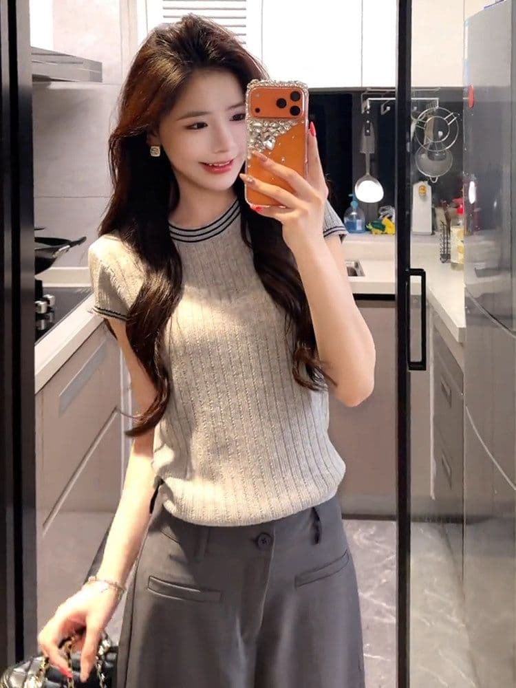 폭발 여름 2026 새로운 POLO 칼라 니트 스웨터 고유 한 아름다운 그레이트 봐. 의류 여성 상세 이미지 1