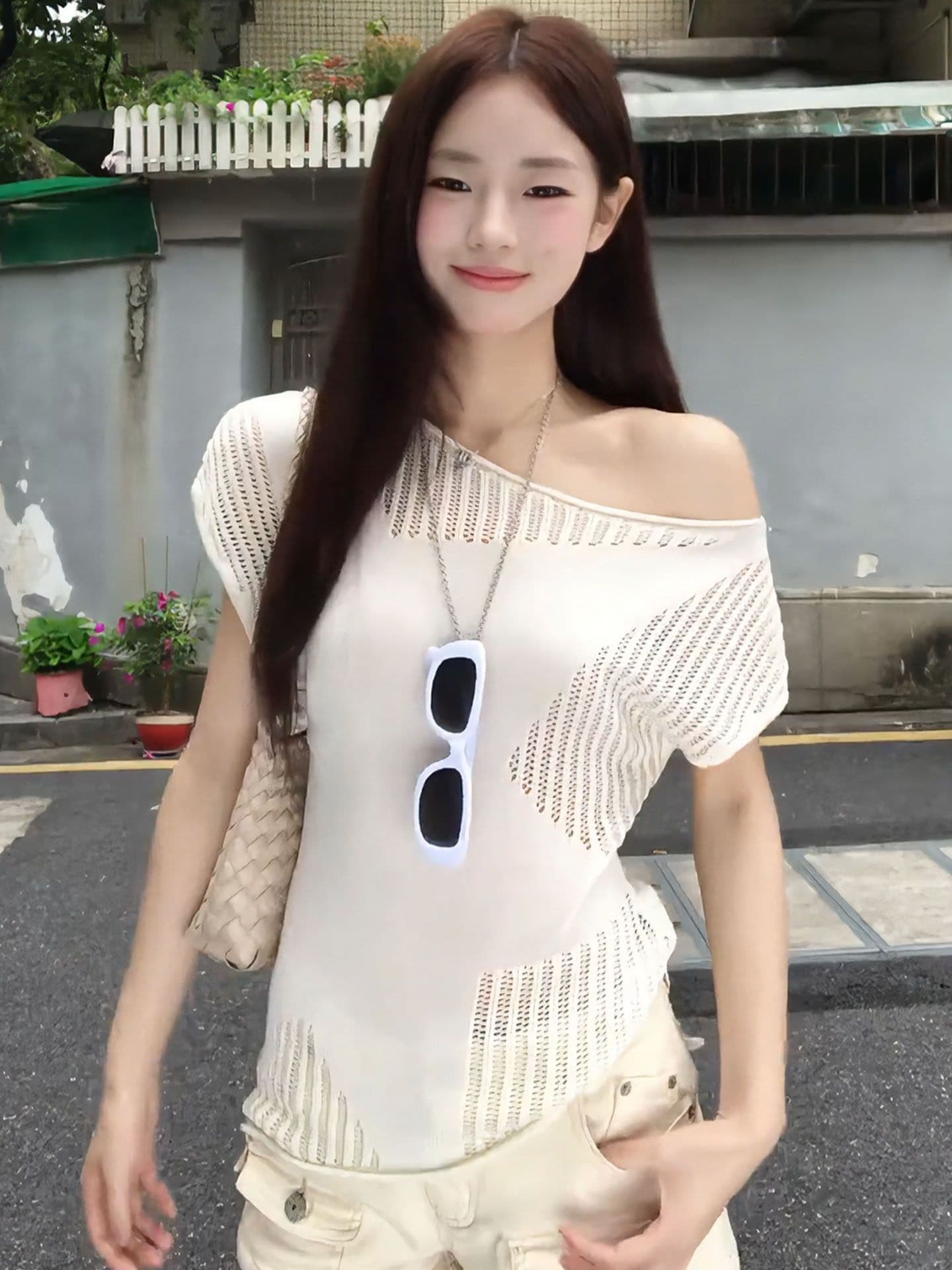 순수한 욕망 핫걸 바람 비스듬한 어깨 반팔 티셔츠 여성 2026 여름 새로운 품격 화이트 홀로우 아웃 맨위
