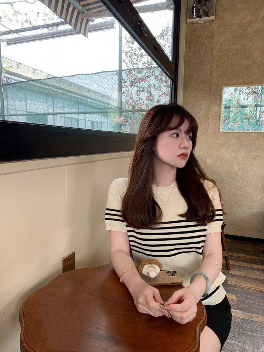 라운드 넥 스트라이프 살구 색상 니트 스웨터 여성 얇은 스타일 반팔 티셔츠 캐주얼 다용도 오래된 돈 바람 맨위 이미지 4