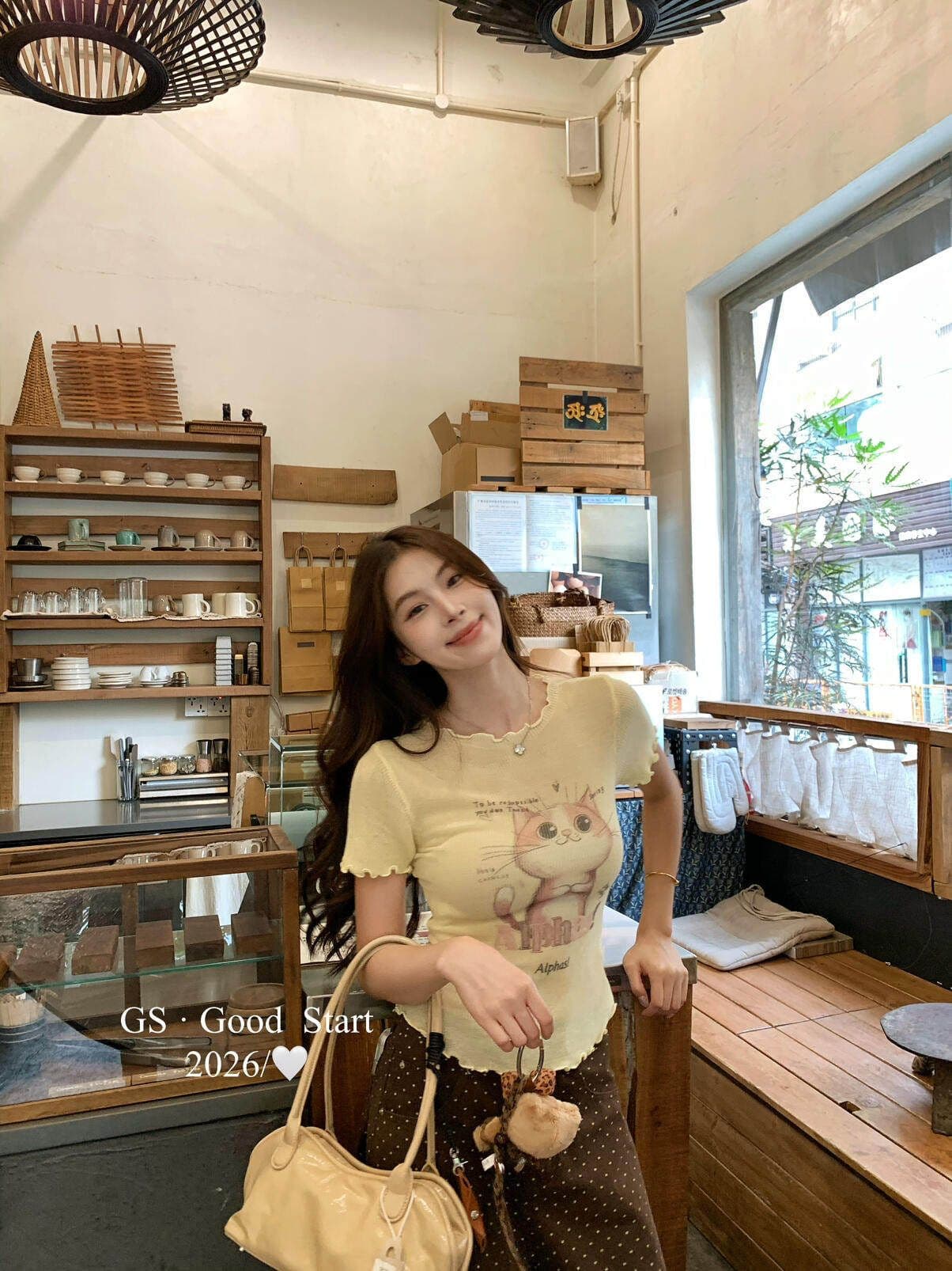 한 부서 여름 새로운 세련된 순수한 욕망 프린트 몸매 가꾸기 고급 센스 니트 반팔 작은 셔츠 여성 이미지 3