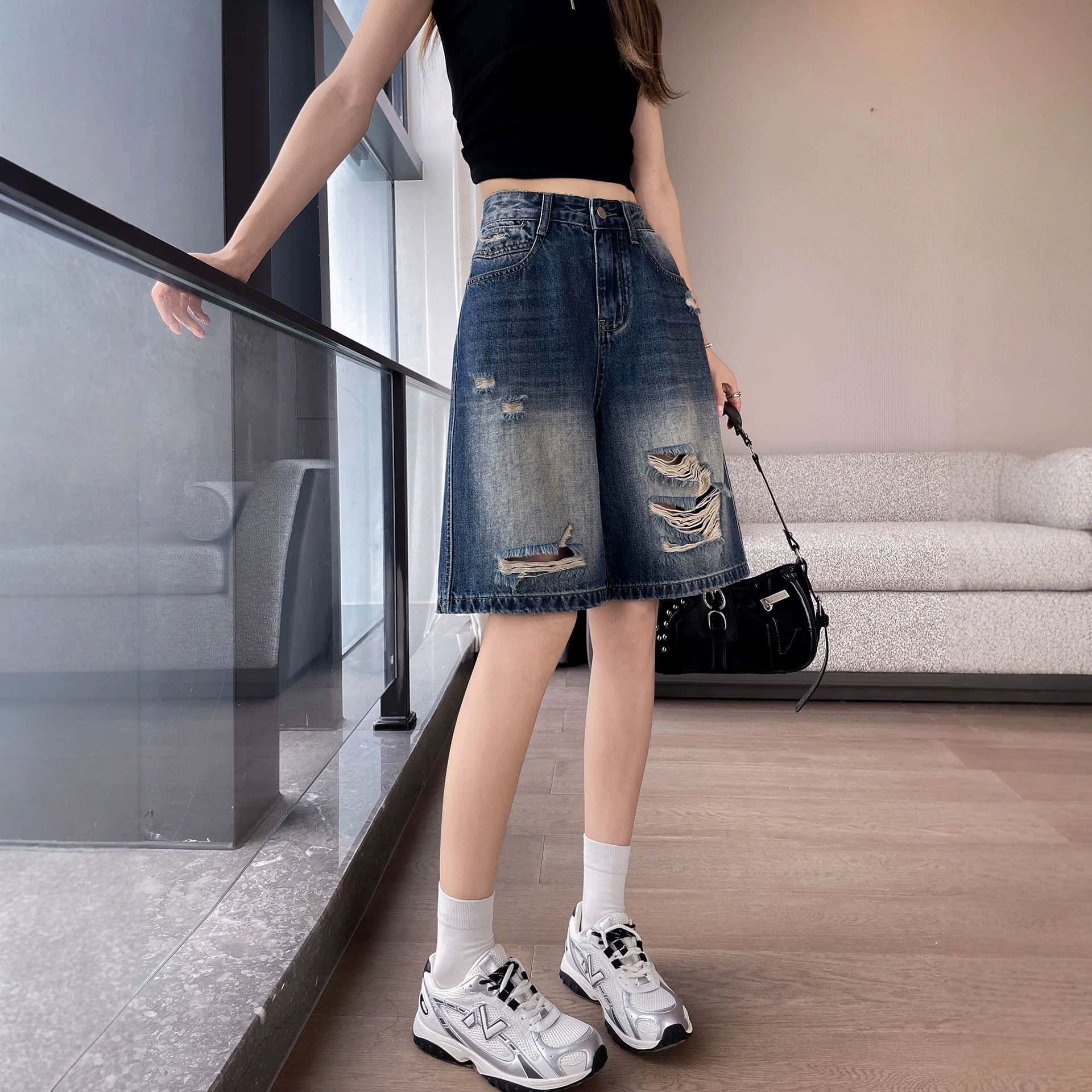 아메리칸 레트로 블루 찢어진 부분 5 점 청바지 여름 새로운 루즈핏 넓은 다리 데님 오부 바지 여성 여름 얇은 스타일 이미지 2
