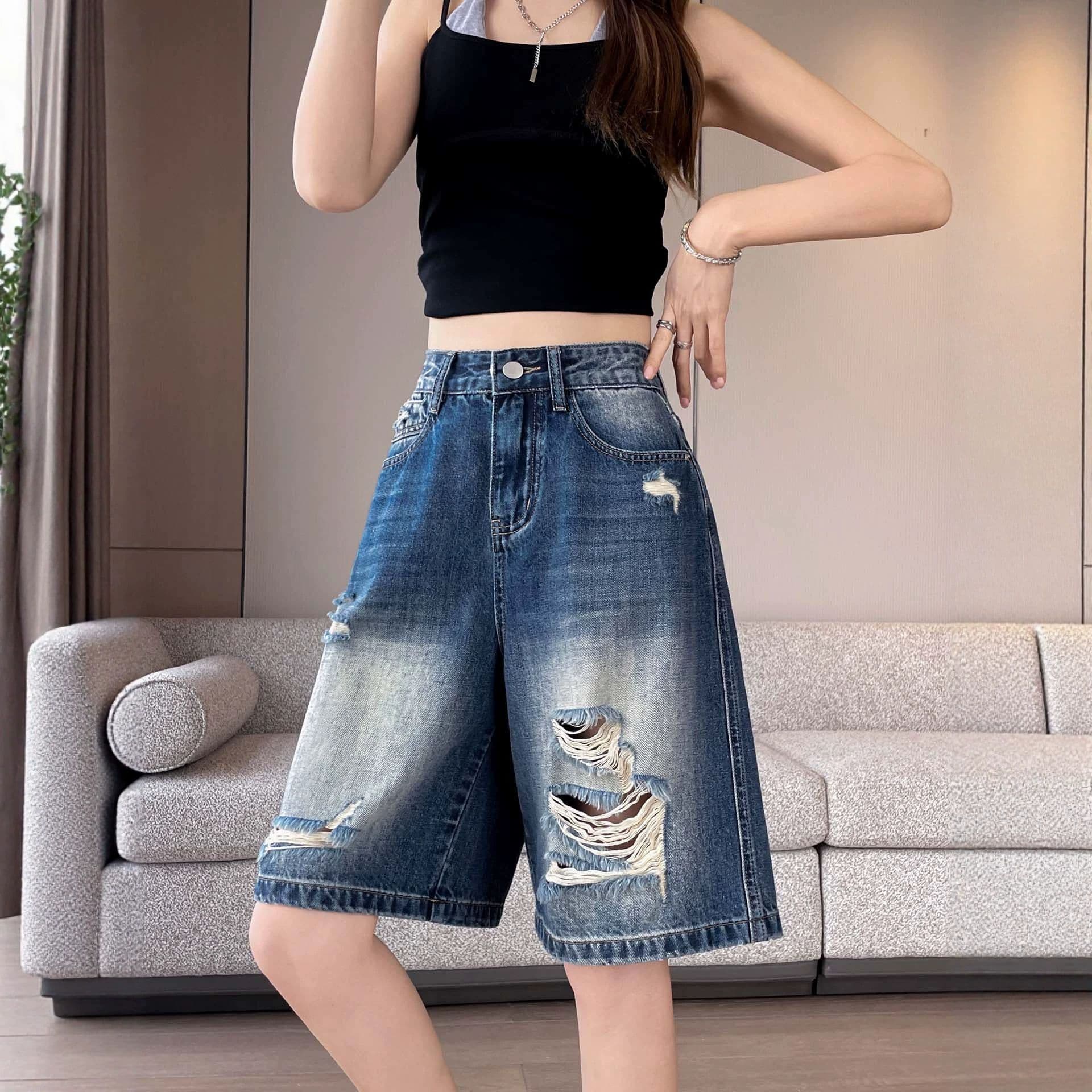 아메리칸 레트로 블루 찢어진 부분 5 점 청바지 여름 새로운 루즈핏 넓은 다리 데님 오부 바지 여성 여름 얇은 스타일