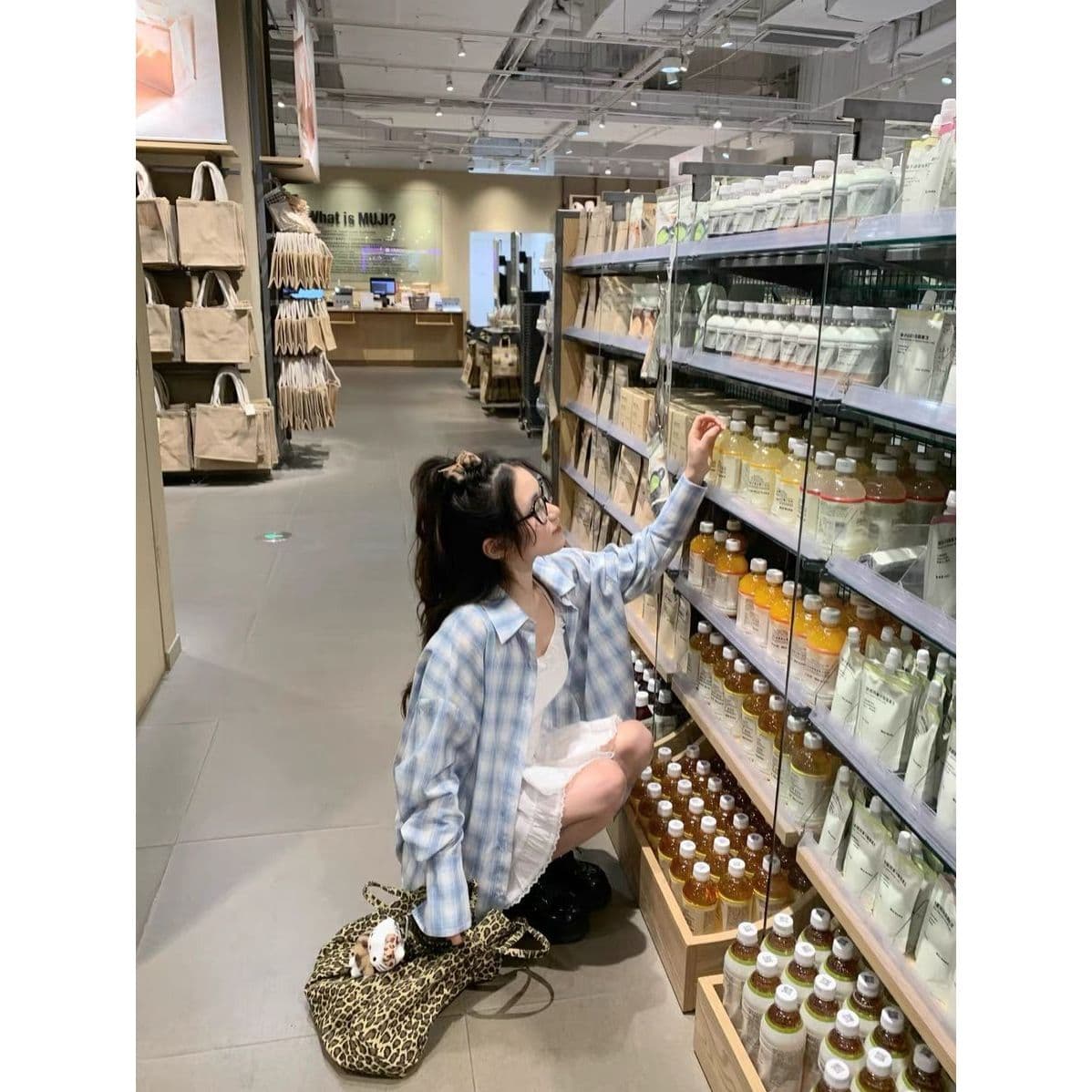 한 부서 느긋한 파란색 체크무늬 여성 셔츠 봄 가을 새로운 작은 키 연령 감소 학생 외부 가져 가라. 슬림해 보이는 맨위 재킷 이미지 4