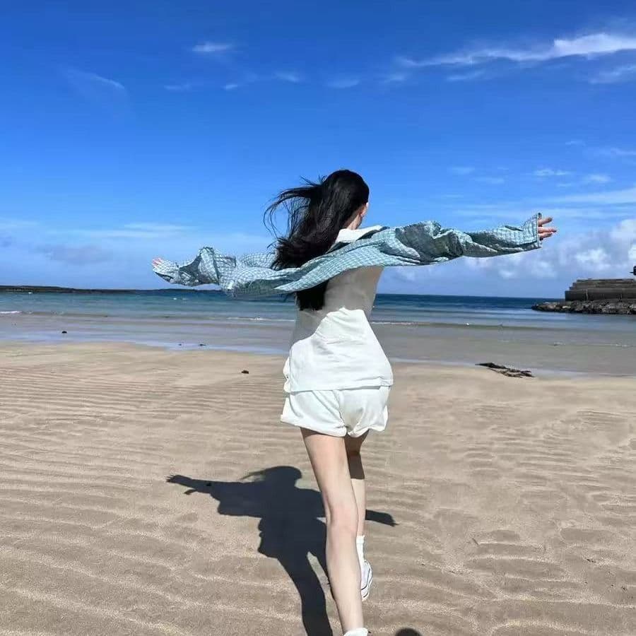 프랑스식 트렌드 긴팔 체크무늬 여성 셔츠 2026 여름 새로운 느긋한 바람 작은 대중 고급 루즈핏 체크무늬 셔츠 이미지 2