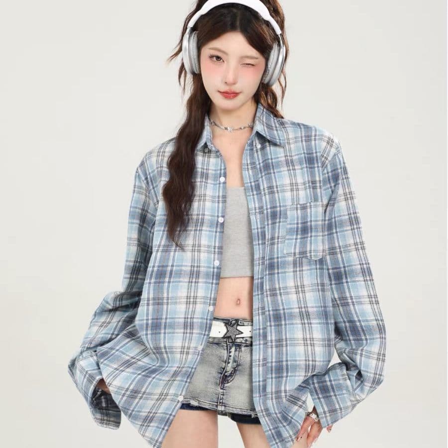 파란색 체크무늬 POLO 칼라 긴팔 캐주얼 여성 셔츠 봄 루즈핏 슬림해 보이는 셔츠 다용도 chic 오픈 가디건 맨위 이미지 4