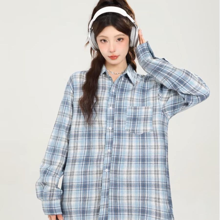 파란색 체크무늬 POLO 칼라 긴팔 캐주얼 여성 셔츠 봄 루즈핏 슬림해 보이는 셔츠 다용도 chic 오픈 가디건 맨위 이미지 3