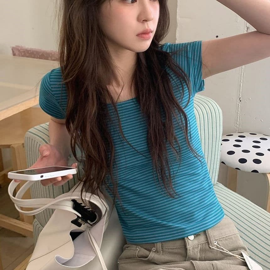 한 부서 달콤한 차가운 바람 배색 스트라이프 반팔 티셔츠 여성 여름 디자인 센스 몸매 가꾸기 슬림해 보이는 다용도 거리 맨위 트렌디 이미지 2