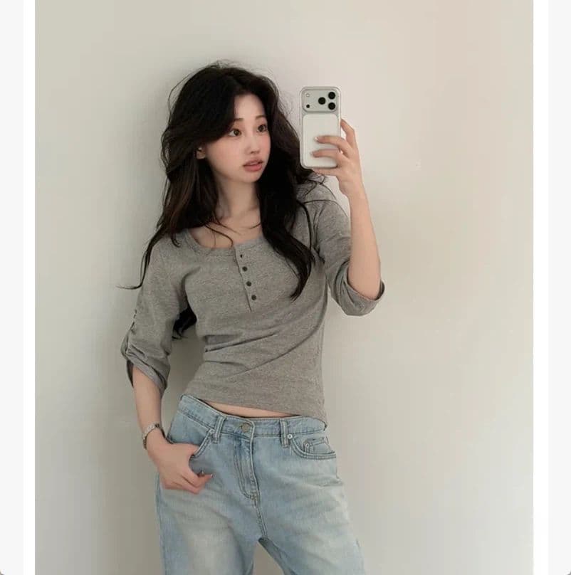한국 ins 여름 미니멀리즘 단색 다용도 품격 싱글 줄 버튼 반 개방 라운드 넥 7부 소매 티셔츠 여성 셔츠 상세 이미지 2