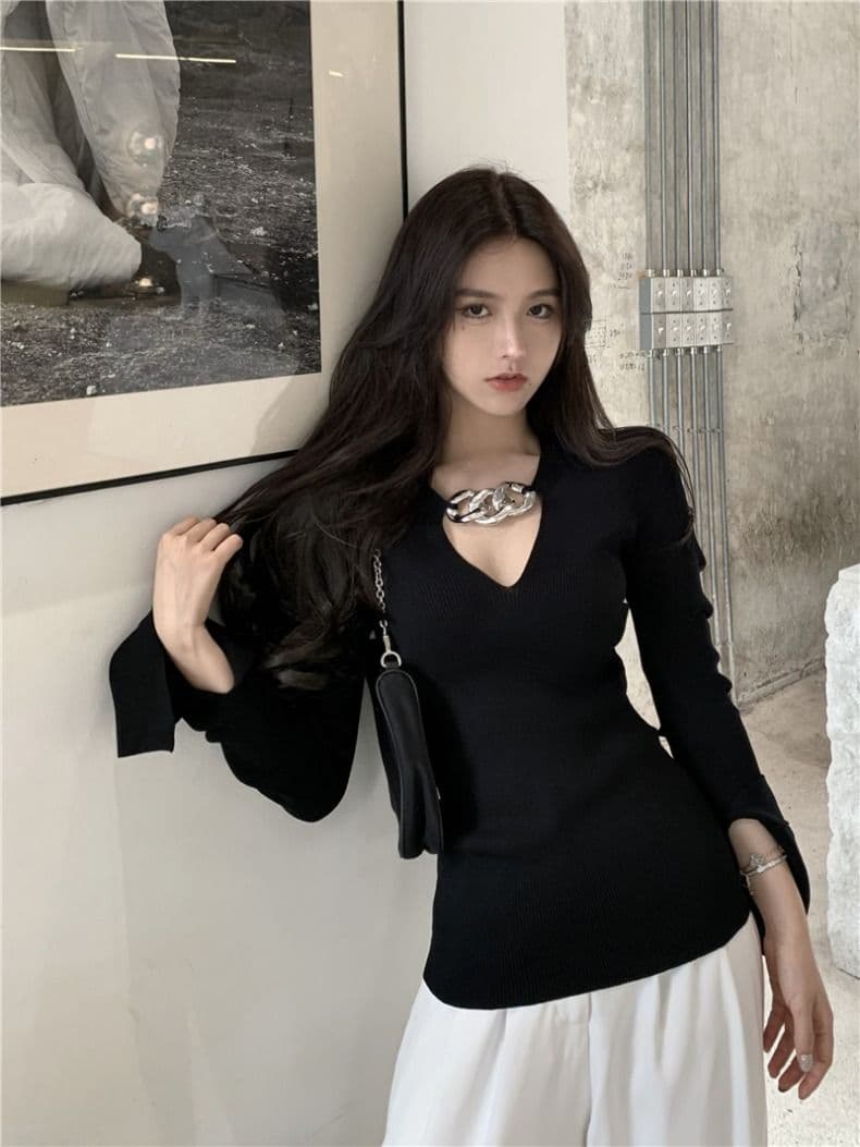 2026 이른 가을 새로운 섹시함 인사이드 가져 가라. 검정색 홀로우 아웃 만나는 니트 스웨터 체인 긴팔 여성 셔츠 상세 이미지 10