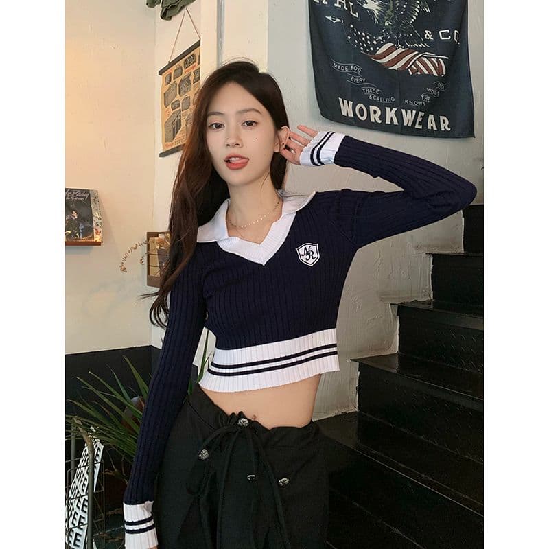 핫걸 배색 긴팔 니트 스웨터 여성 가을 2026 새로운 몸매 가꾸기 슬림해 보이는 POLO 칼라 쇼트 스타일 기본 셔츠 이미지 3