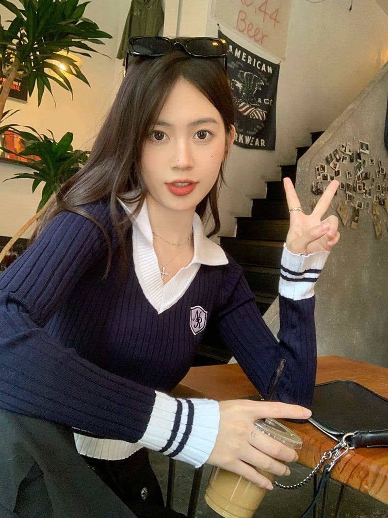 핫걸 배색 긴팔 니트 스웨터 여성 가을 2026 새로운 몸매 가꾸기 슬림해 보이는 POLO 칼라 쇼트 스타일 기본 셔츠 상세 이미지 17