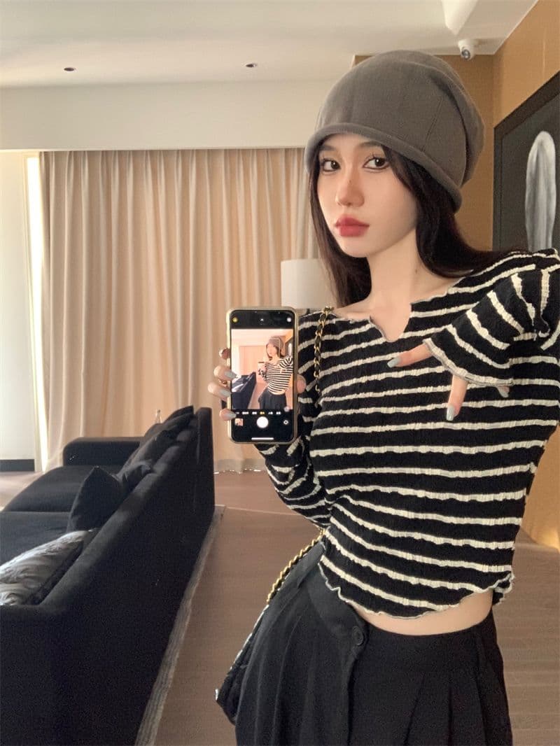 디자인 센스 작은 V넥 프릴 긴팔 티셔츠 여성 의류 가을 배색 스트라이프 슬림해 보이는 쇼트 스타일 맨위 상세 이미지 17