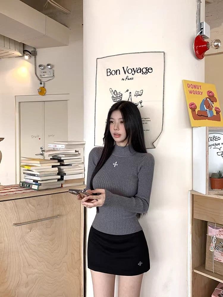화이트 자수 작은 키 반하이넥 긴팔 스웨터 니트 스웨터 여성 가을 겨울 만나는 맨위 상세 이미지 17