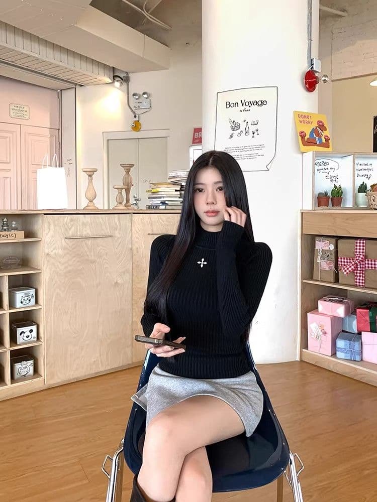 화이트 자수 작은 키 반하이넥 긴팔 스웨터 니트 스웨터 여성 가을 겨울 만나는 맨위 상세 이미지 24