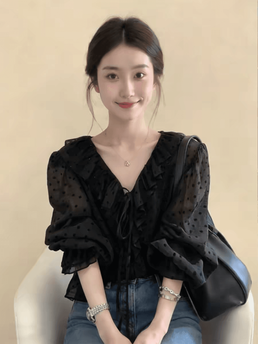 프랑스식 검정색 프릴 도트 무늬 V넥 여성 셔츠 2026 봄 새로운 작은 대중 디자인 센스 벌룬 소매 맨위 이미지 2