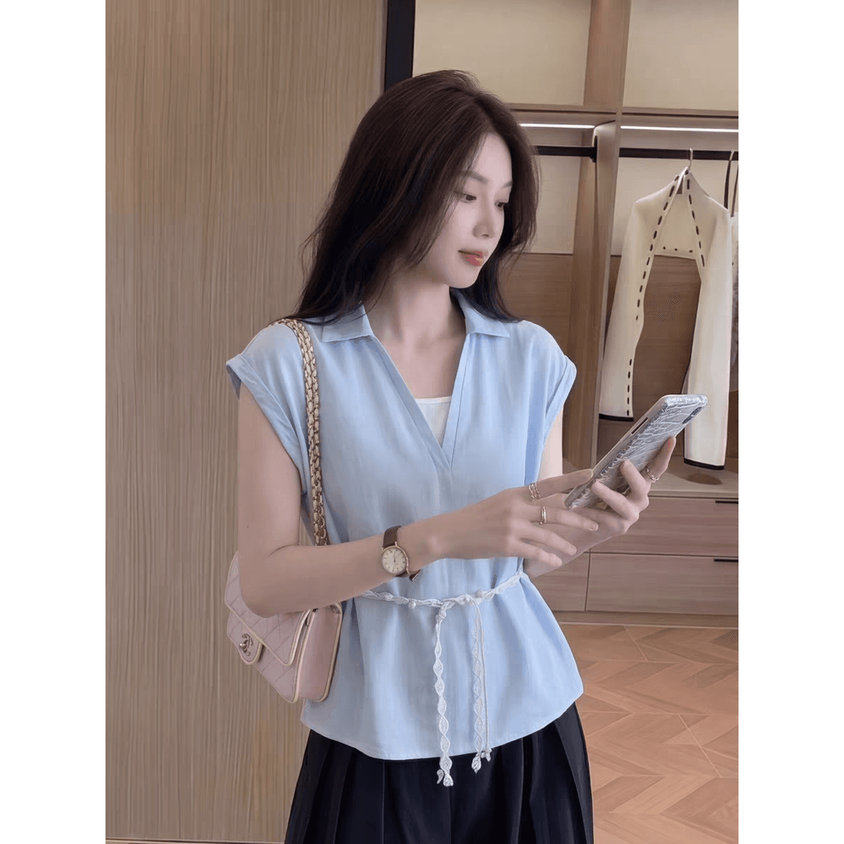 2026 여름 빅 사이즈 디자인 센스 페이크 레이어드 반팔 여성 셔츠 허리 수축 슬림해 보이는 품격 맨위 초기 여름 착용 가져 가라. 이미지 5
