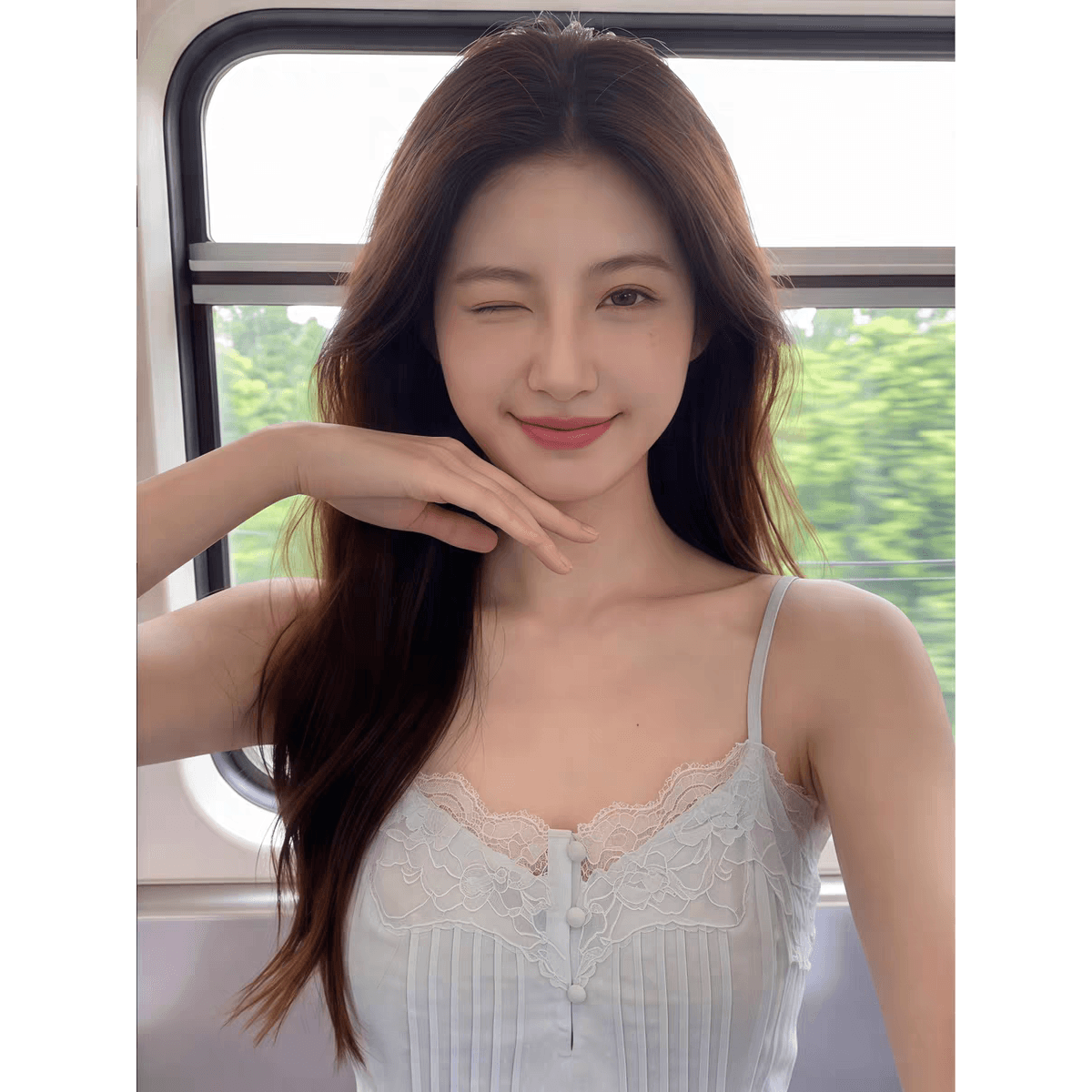 한 부서 순수한 디자인 센스 레이스 조각 캐미솔 주름 단추 몸매 가꾸기 슬림해 보이는 아름다운 맨위 이미지 5