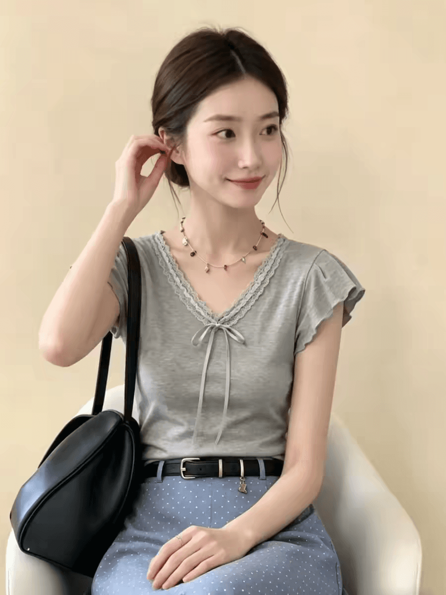 패션 레이스 V넥 나비 매듭 작은 날다 소매 티셔츠 여성 여름 회색 몸매 가꾸기 슬림해 보이는 아름다운 슈퍼 잘 생긴 레이스업 맨위 이미지 3