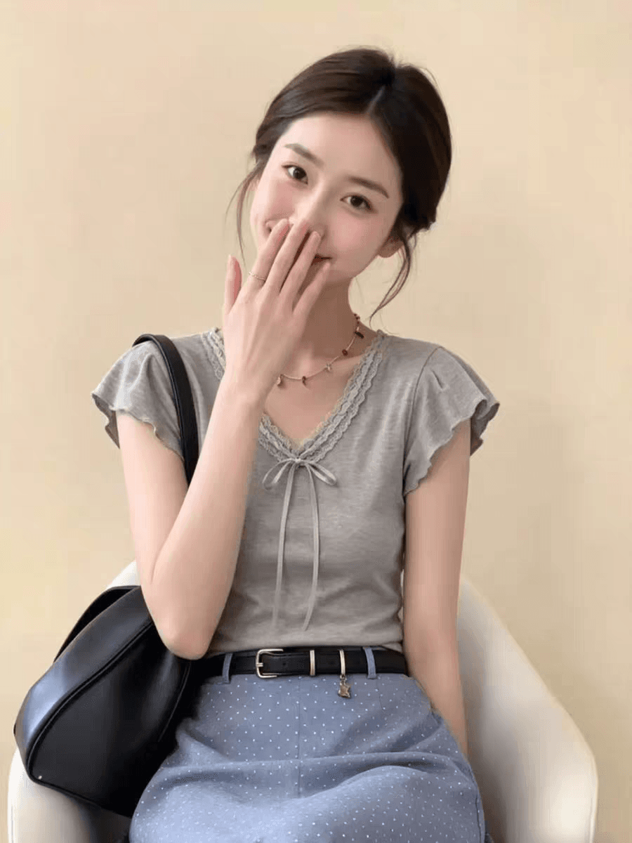 패션 레이스 V넥 나비 매듭 작은 날다 소매 티셔츠 여성 여름 회색 몸매 가꾸기 슬림해 보이는 아름다운 슈퍼 잘 생긴 레이스업 맨위 이미지 4