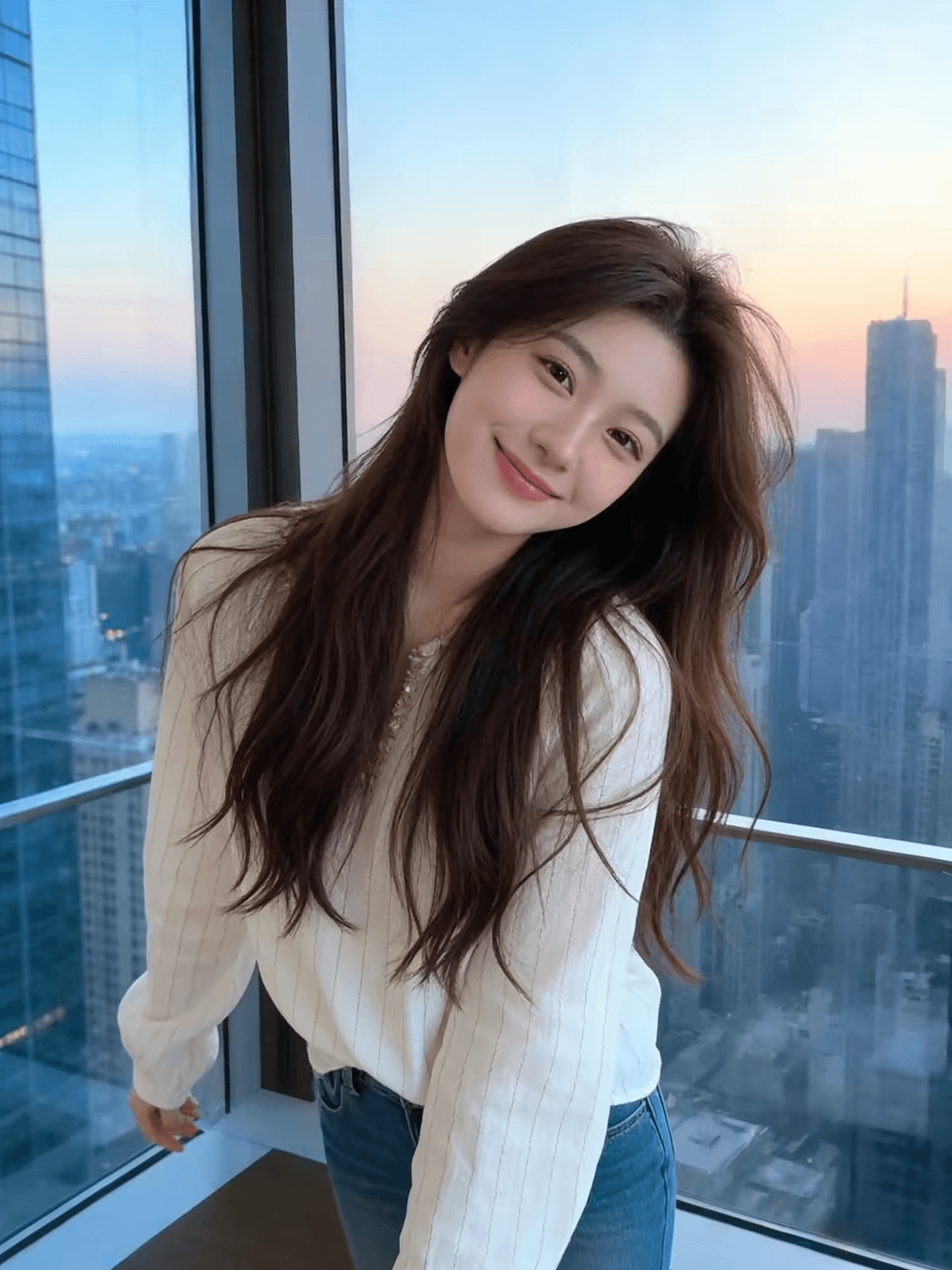 프랑스식 바람 화이트 스트라이프 비즈 박기 V넥 느긋한 맨위 여성 고급 센스 품격 루즈핏 슬림해 보이는 다용도 긴팔 상세 이미지 4