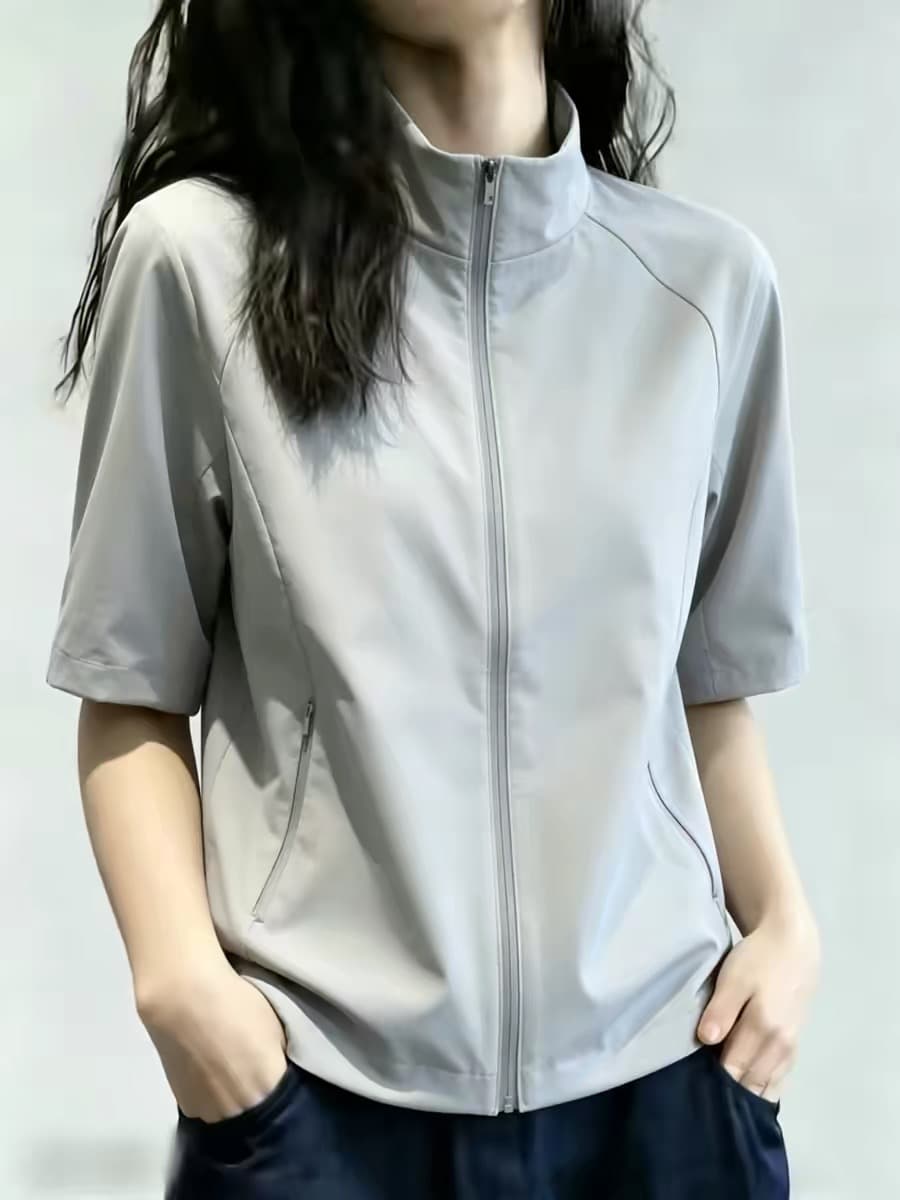 미니멀리즘 운동 바람 반팔 지퍼 맨위 여성 2026 여름 새로운 몸매 가꾸기 슬림해 보이는 다용도 자외선 차단 외투 트렌디 이미지 4