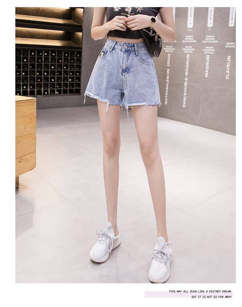 실사 자수 작은 데이지 데님 넓은 다리가 짧다. 바지 여성 2026 여름 한국 스타일 하이웨이스트 슬림해 보이는 거친 가장자리 불규칙 핫 바지 상세 이미지 15
