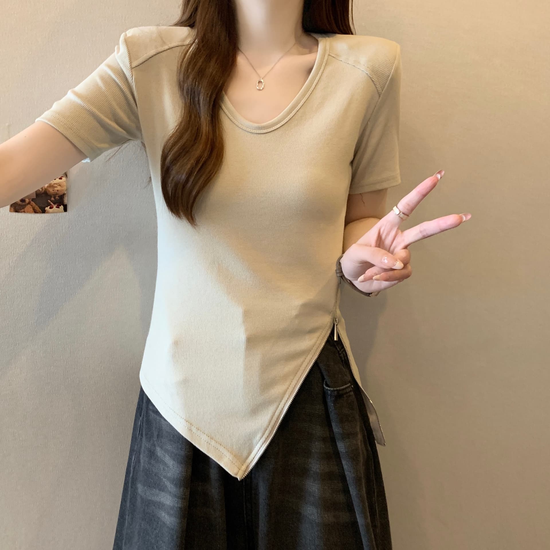 실사 2026 여름 드레스 새로운 지방 mm 고급 센스 슬림해 보이는 심장 기계 디자인 센스 반팔 작은 셔츠 맨위 상세 이미지 4