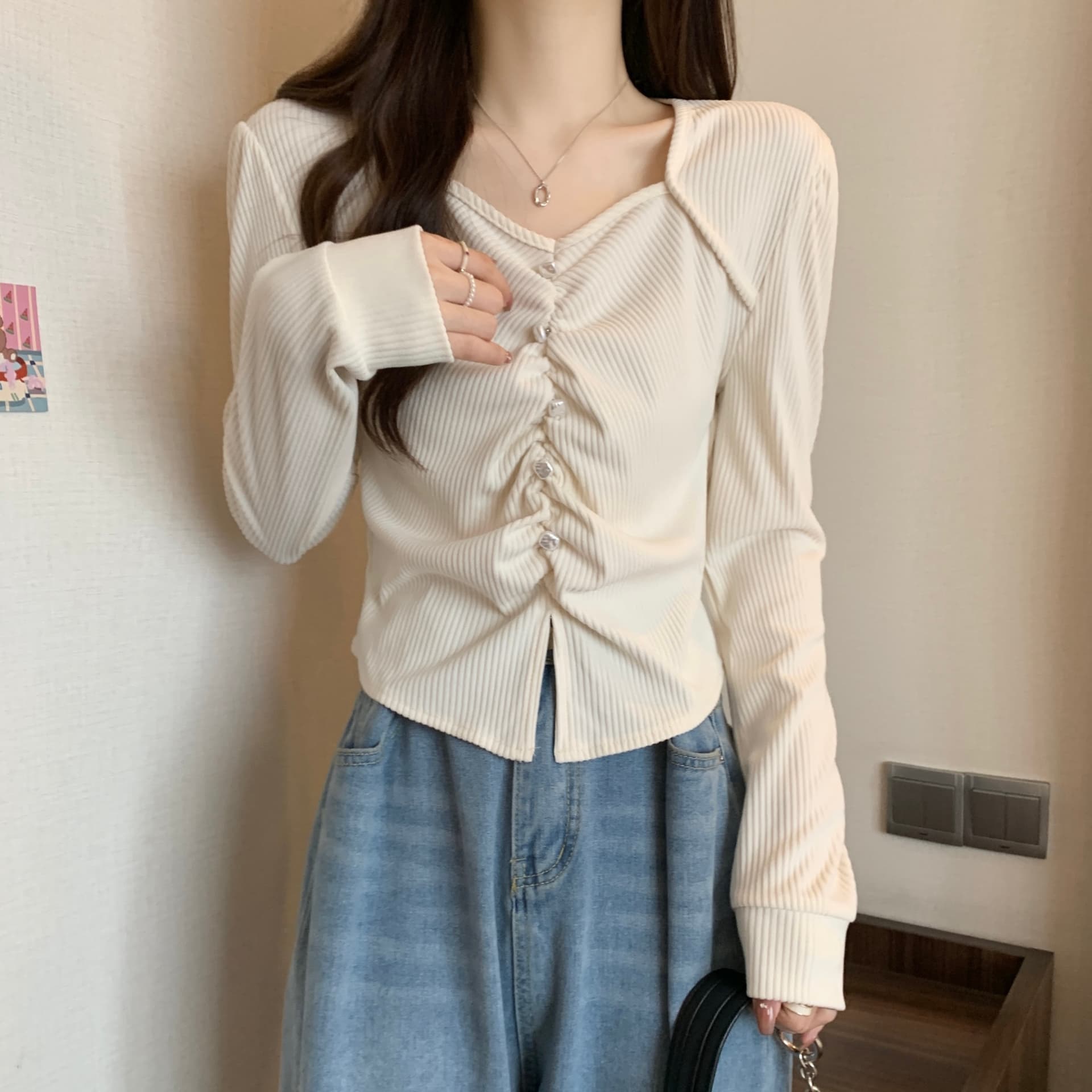 실사 빅 사이즈 새로운 디자인 센스 긍정적 인 어깨 소매 불규칙 주름 비즈 박기 코듀로이 작은 대중 슬림해 보이는 맨위 여성 이미지 2
